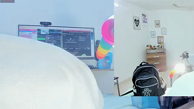 Snapshot of Daki_Ume_ chatting on October 2025 02:30:02 AM Daki Ume online show from October 2025 02:30:02 AM