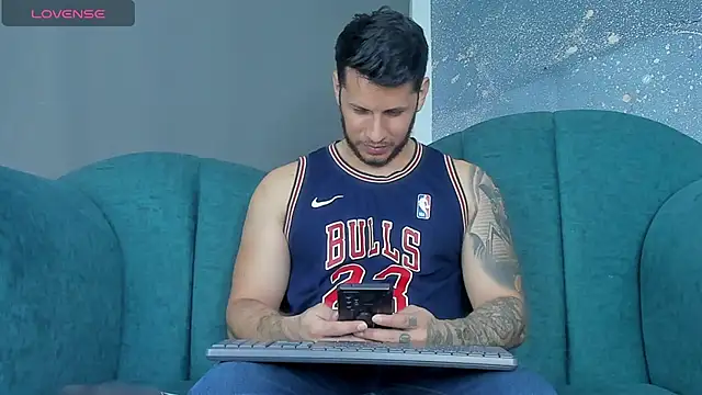 Snapshot of George_Diesell chatting on September 2025 04:06:01 AM George Diesell online show from September 2025 04:06:01 AM