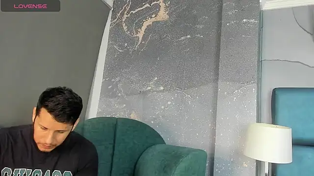 Snapshot of George_Diesell chatting on October 2025 04:22:02 AM George Diesell online show from October 2025 04:22:02 AM