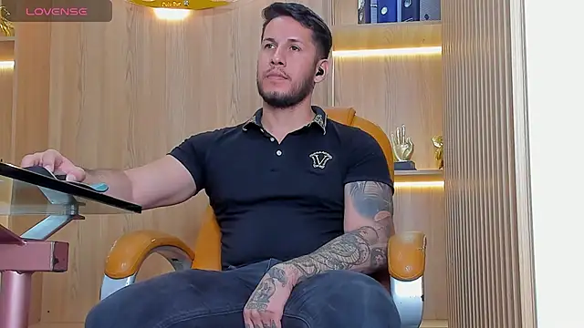 Snapshot of George_Diesell chatting on October 2025 08:58:01 PM George Diesell online show from October 2025 08:58:01 PM