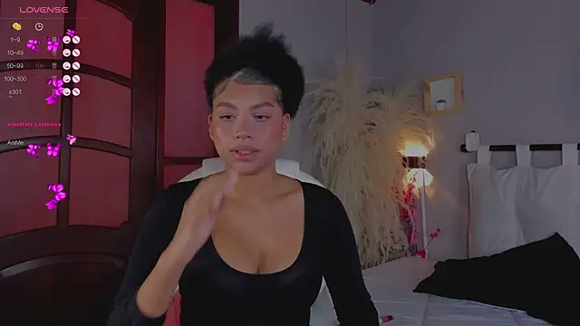 nayah   online show from December 2024 09:05:01 PM