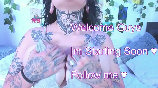 Dianne Golden online show from December 2024 01:18:02 PM