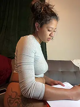 VanessaBling online show from February 2025 02:28:02 AM