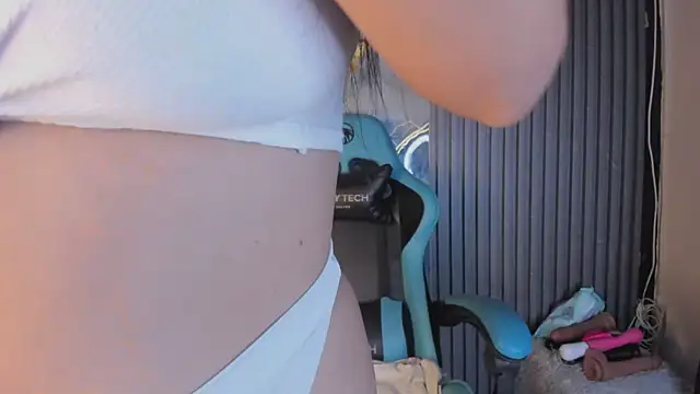 Snapshot of BrendaBrooks chatting on November 2025 03:24:02 PM BrendaBrooks online show from November 2025 03:24:02 PM