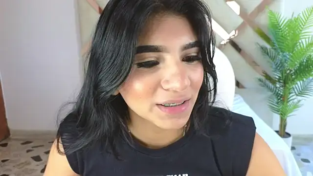 maiaa ruiz online show from January 2025 01:28:01 PM