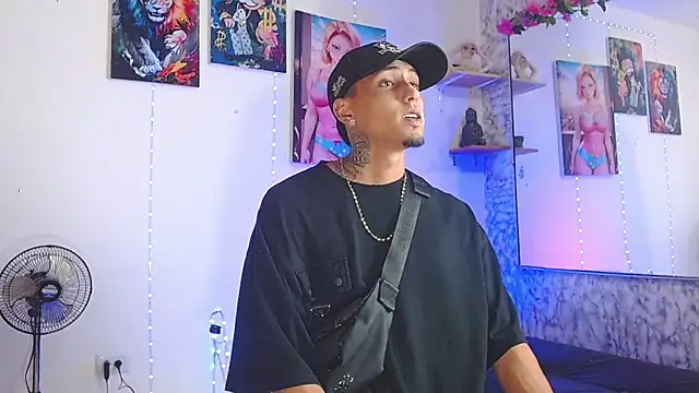 Liam lee online show from October 2025 10:10:01 PM