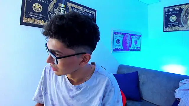 TylerWhite  online show from December 2024 09:42:01 AM