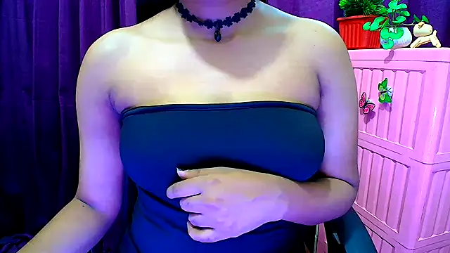 Snapshot of Kashish_11 chatting on December 2024 08:43:01 PM Kashish 11 online show from December 2024 08:43:01 PM