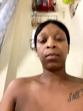 Snapshot of KLoveeee chatting on November 2025 12:38:02 AM KLoveeee online show from November 2025 12:38:02 AM