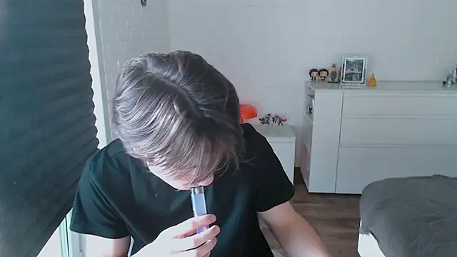 Snapshot of MarkusDean chatting on October 2025 11:42:02 AM MarkusDean online show from October 2025 11:42:02 AM