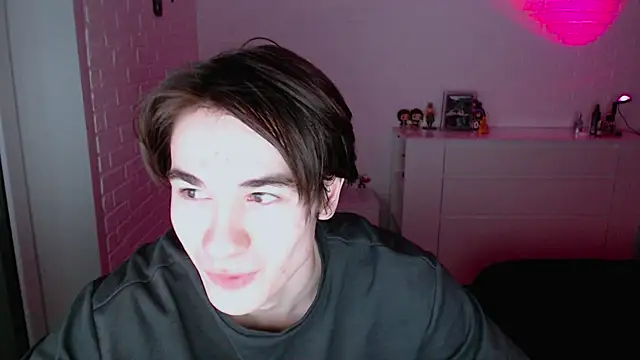 Snapshot of MarkusDean chatting on November 2025 07:02:02 PM MarkusDean online show from November 2025 07:02:02 PM