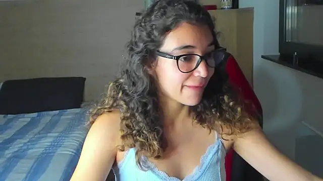 Snapshot of uniquerossie chatting on October 2025 08:00:02 AM uniquerossie online show from October 2025 08:00:02 AM