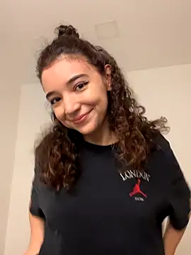 Snapshot of uniquerossie chatting on November 2025 09:13:02 AM uniquerossie online show from November 2025 09:13:02 AM