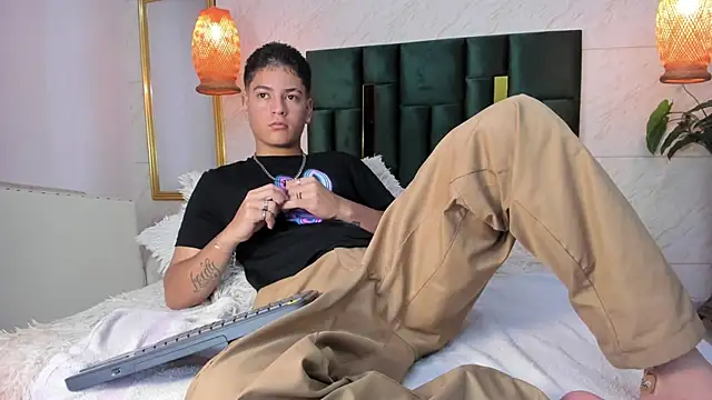 Levy Steve online show from November 2025 05:51:02 AM