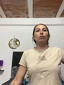 Iris love18 online show from February 2025 05:09:01 PM