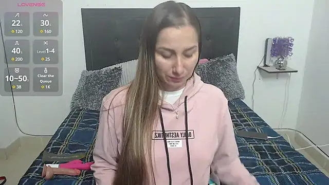 Iris love18 online show from February 2025 02:27:01 PM