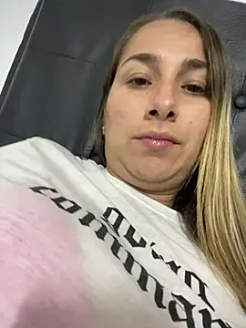 Iris love18 online show from February 2025 01:02:01 AM