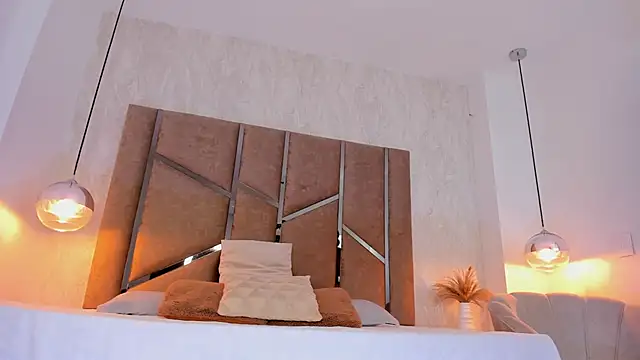 Snapshot of Martinaa_Jones_ chatting on October 2025 07:22:01 PM Martinaa Jones online show from October 2025 07:22:01 PM