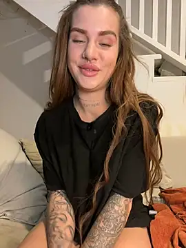 EmiliaCatalina online show from December 2024 10:16:02 PM