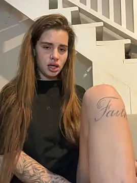 EmiliaCatalina online show from December 2024 02:19:01 AM