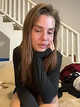 EmiliaCatalina online show from January 2025 08:01:01 PM