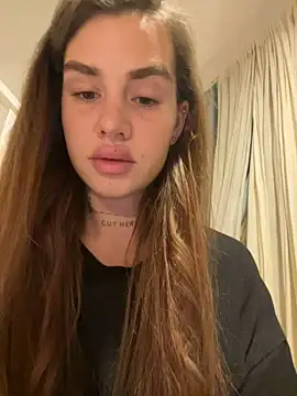 EmiliaCatalina online show from February 2025 03:01:02 AM