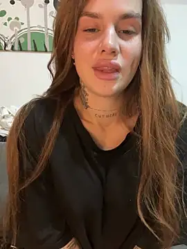 EmiliaCatalina online show from March 2025 10:28:01 PM