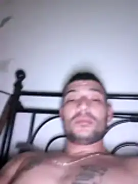 Snapshot of Zoltanioan26 chatting on November 2025 12:32:01 AM Zoltanioan26 online show from November 2025 12:32:01 AM