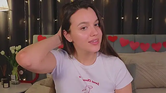 Snapshot of Sweet_heaven chatting on February 2025 04:10:02 PM Sweet heaven online show from February 2025 04:10:02 PM