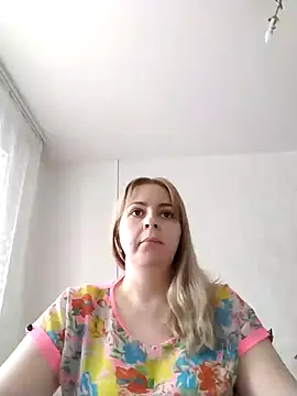 Lady nice cat online show from January 2025 05:00:01 AM