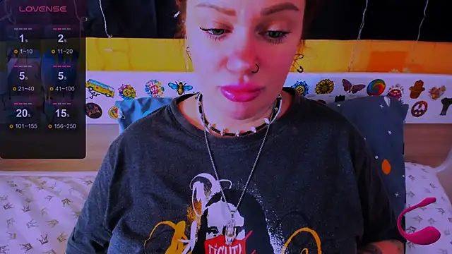 EllieOz online show from February 2025 12:04:02 PM