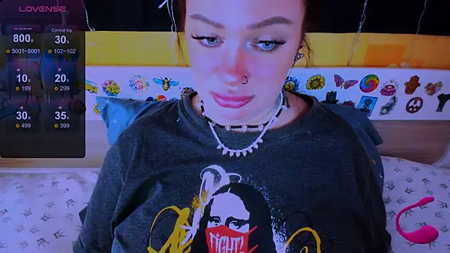 EllieOz online show from February 2025 11:47:02 AM