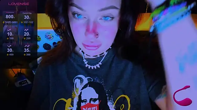 EllieOz online show from March 2025 05:43:02 PM