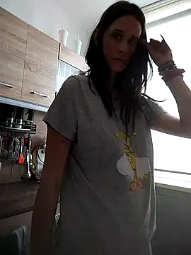 LauraBaby online show from September 2025 07:44:01 AM