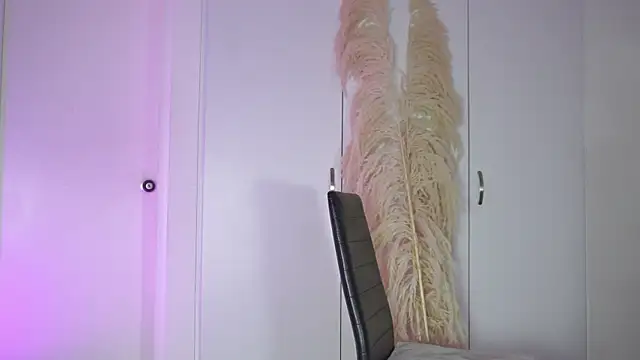 roselinedior online show from October 2025 01:53:02 PM