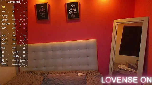 daddyissuesss  online show from December 2024 12:45:01 PM