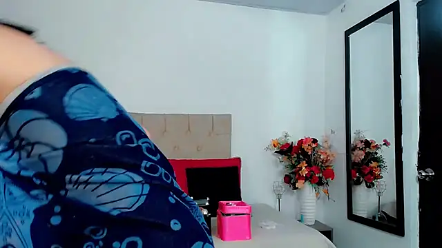 maria camilacms online show from October 2025 04:17:02 PM