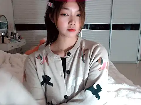 -Lucky Girl online show from December 2024 02:59:01 PM