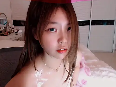 -Lucky Girl online show from December 2024 06:24:02 AM
