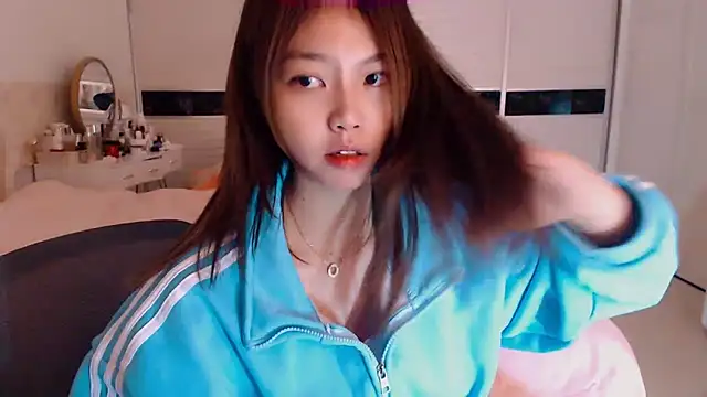 -Lucky Girl online show from December 2024 08:02:01 AM