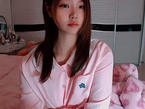-Lucky Girl online show from December 2024 02:30:01 AM
