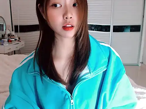 -Lucky Girl online show from December 2024 05:37:01 AM