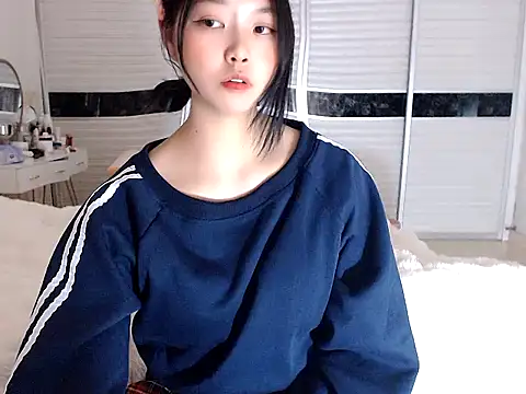 -Lucky Girl online show from December 2024 02:54:01 PM