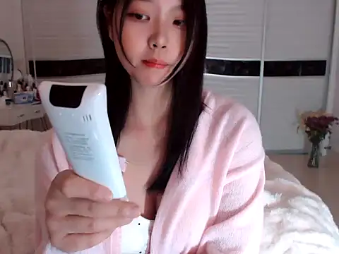 -Lucky Girl online show from December 2024 06:20:02 AM