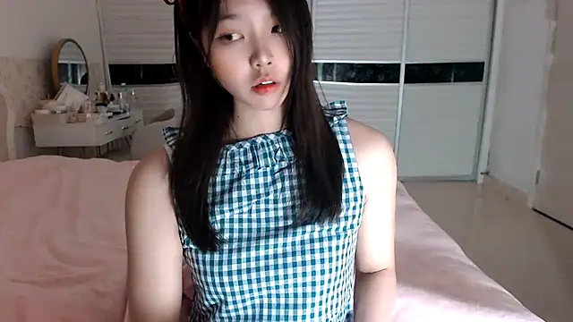 -Lucky Girl online show from March 2025 12:12:01 PM