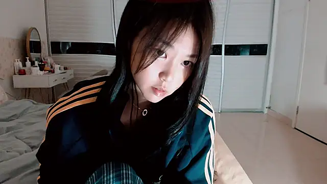 Snapshot of -Lucky_Girl chatting on September 2025 01:16:01 PM -Lucky Girl online show from September 2025 01:16:01 PM