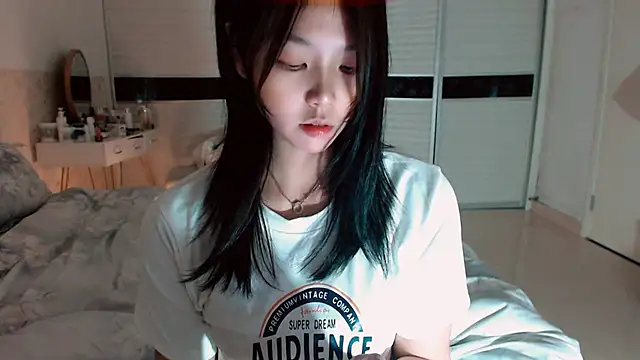 Snapshot of -Lucky_Girl chatting on November 2025 02:49:02 PM -Lucky Girl online show from November 2025 02:49:02 PM