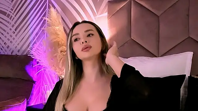 Snapshot of KatyaBelle chatting on October 2025 07:25:02 PM KatyaBelle online show from October 2025 07:25:02 PM