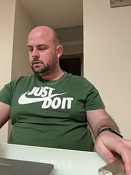 bearlover992 online show from January 2025 08:19:02 PM