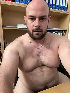 bearlover992 online show from January 2025 07:57:01 PM